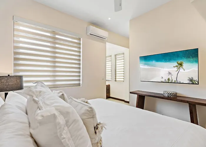 Stylish In The Heart Of Catalinas With Vibrant Design & Exclusive Club Access
