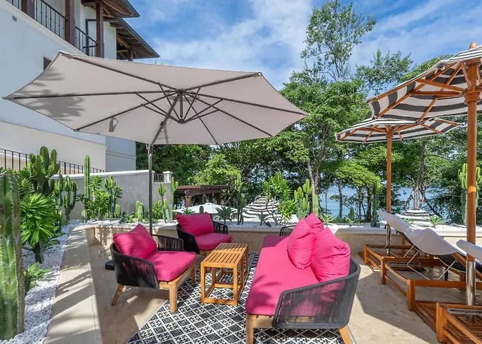 Stylish In The Heart Of Catalinas With Vibrant Design & Exclusive Club Access Playa Danta